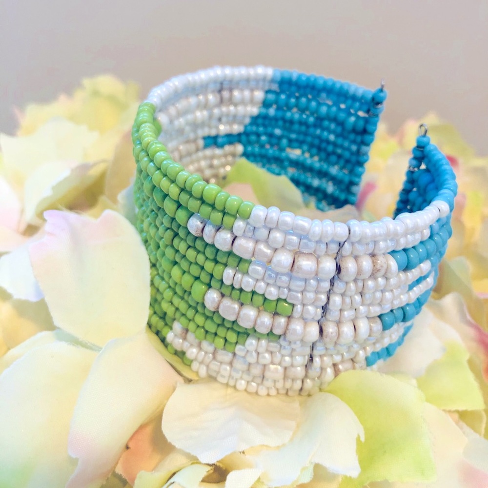 From Thailand! Handmade Beaded cuff bracelet